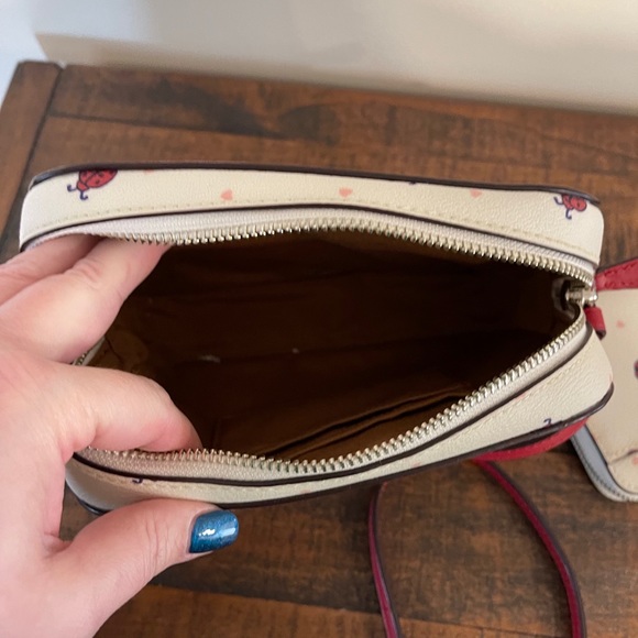 COACH LADYBUG CROSSBODY BAG - Picture 4 of 6